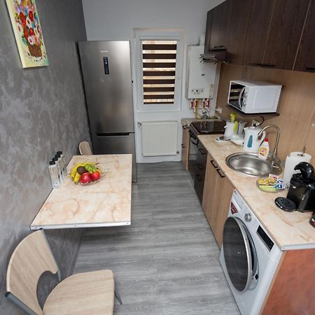 Hotel Studio Titan Bucarest Extérieur photo